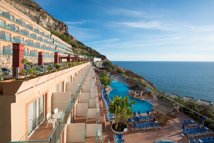MOGAN PRINCESS & BEACH CLUB
